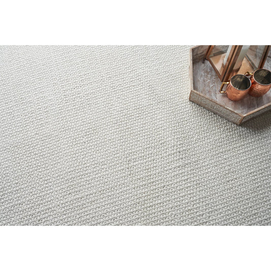Gamma 4887 Indoor/Outdoor Rug by Exquisite Rugs in ivory. Made from pet in a unique style.