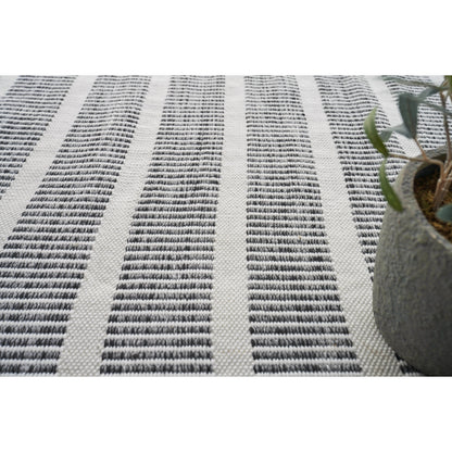 Boca Rug by Exquisite Rugs. Made from pet yarn in a unique style.