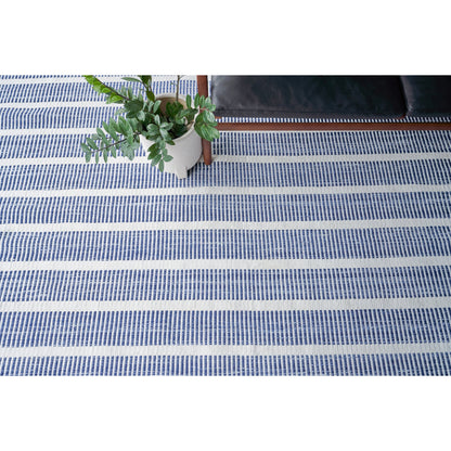 Boca 4890 Rug by Exquisite Rugs in ivory, blue. Made from pet yarn in a unique style.