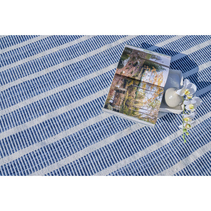 Boca 4890 Rug by Exquisite Rugs in ivory, blue. Made from pet yarn in a unique style.