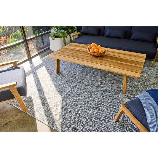 Echo 4891 Rug by Exquisite Rugs in black, ivory. Made from pet yarn in a unique style.