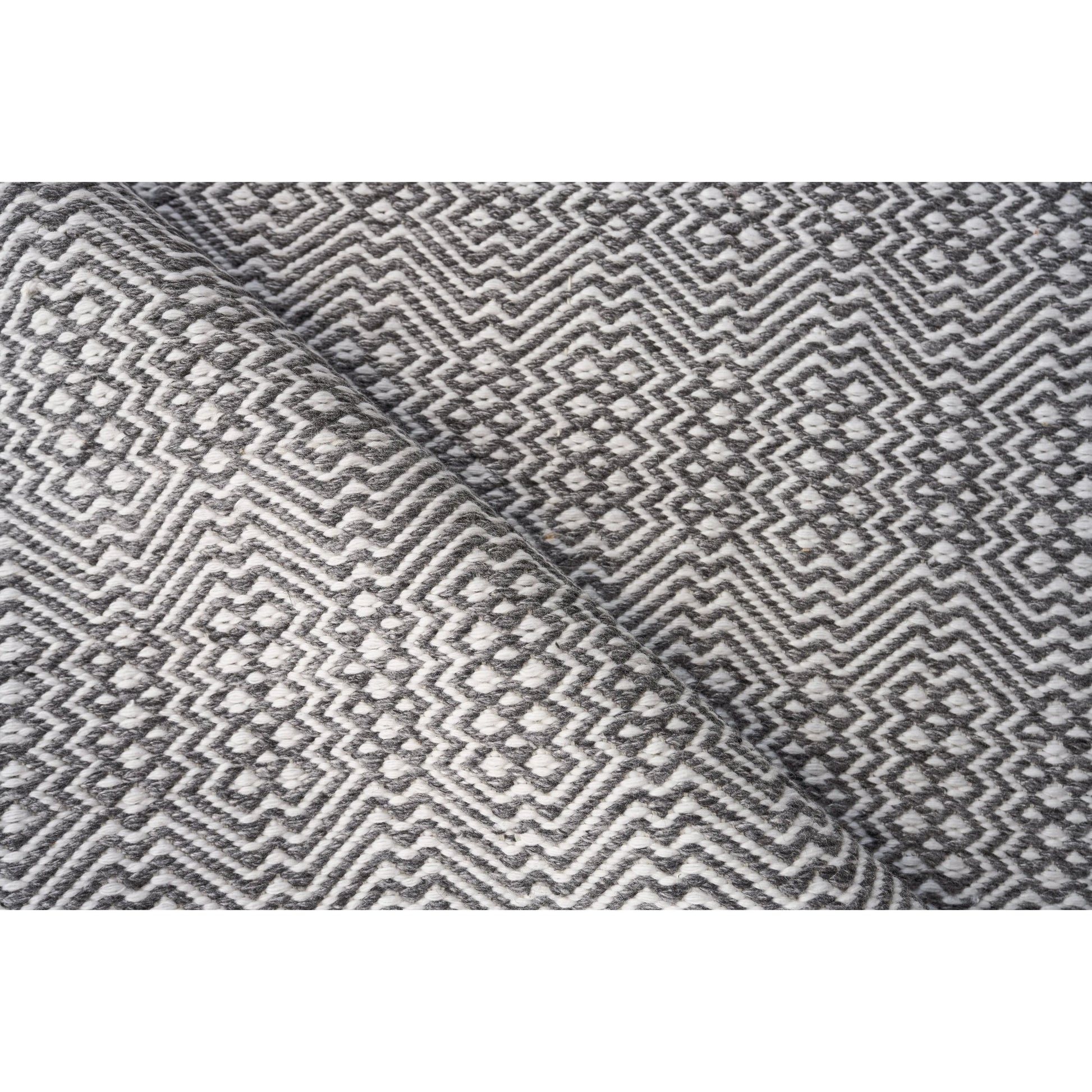 Echo Rug by Exquisite Rugs. Made from pet yarn in a unique style.