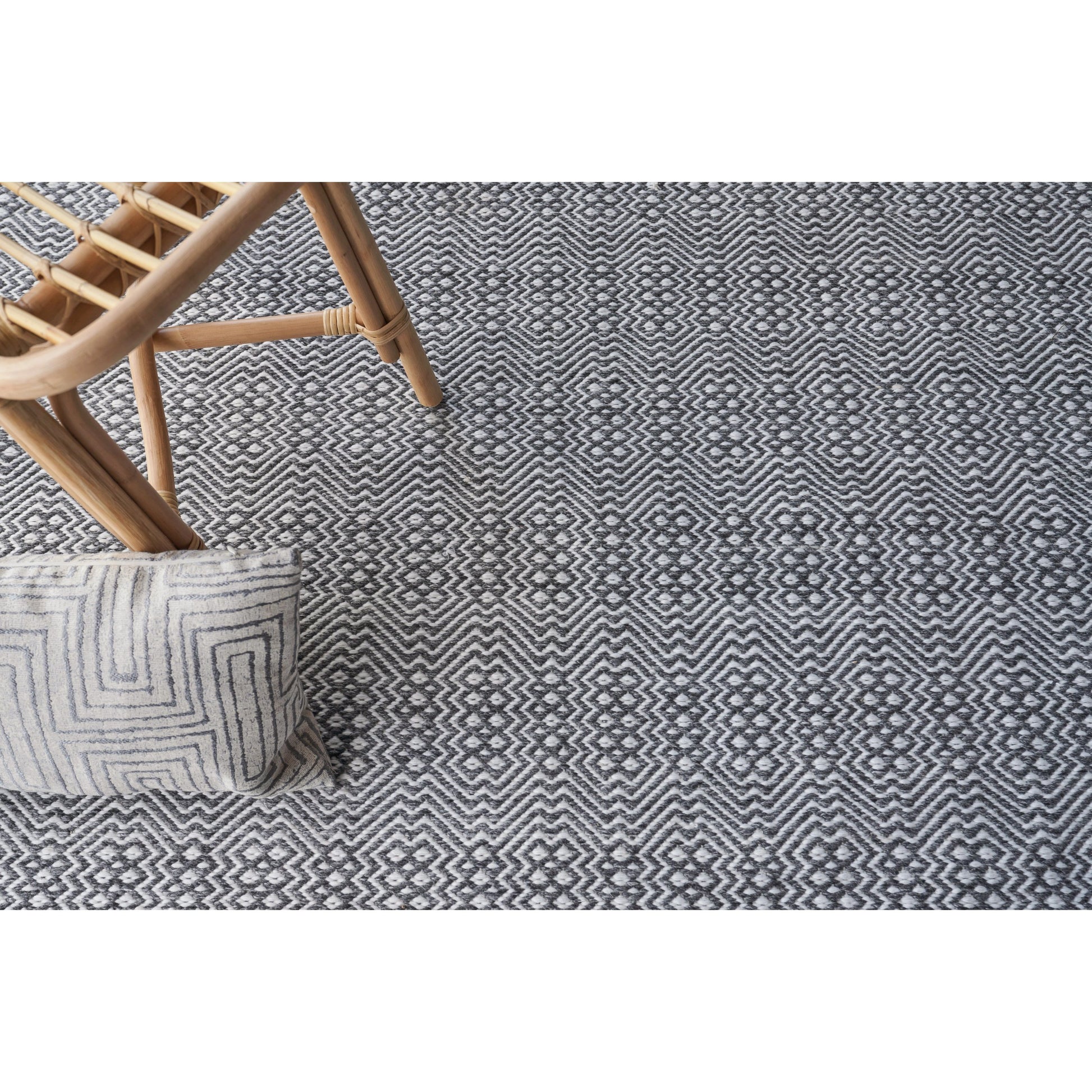 Echo Rug by Exquisite Rugs. Made from pet yarn in a unique style.
