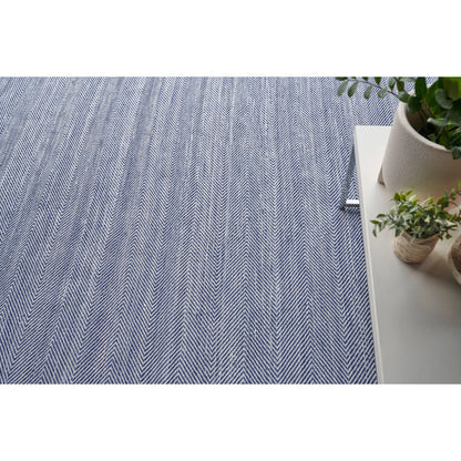 Bintan 4895 Rug by Exquisite Rugs in ivory, blue. Made from pet yarn in a unique style.