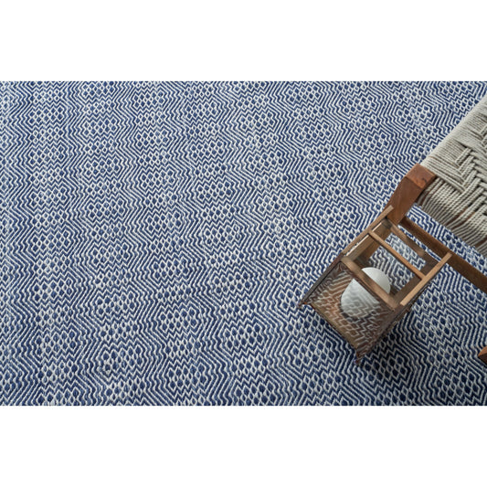 Echo 4898 Rug by Exquisite Rugs in blue/ivory. Made from pet yarn in a unique style.