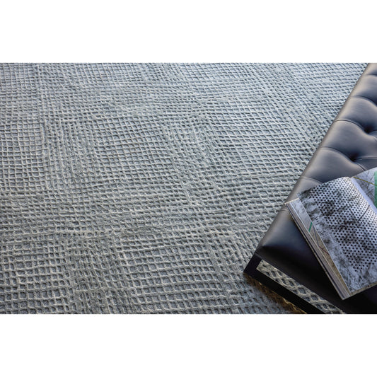 Crescendo 4902 Rug by Exquisite Rugs in silver. Made from bamboo silk and cotton in a unique style.