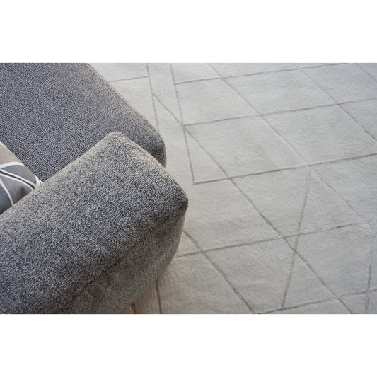 Aries Rug by Exquisite Rugs in light beige. Made from wool, bamboo silk in a unique style.