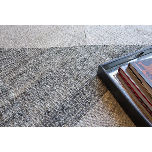 Scandinavian 4955 Rug by Exquisite Rugs in gray. Made from new zealand wool in a unique style.