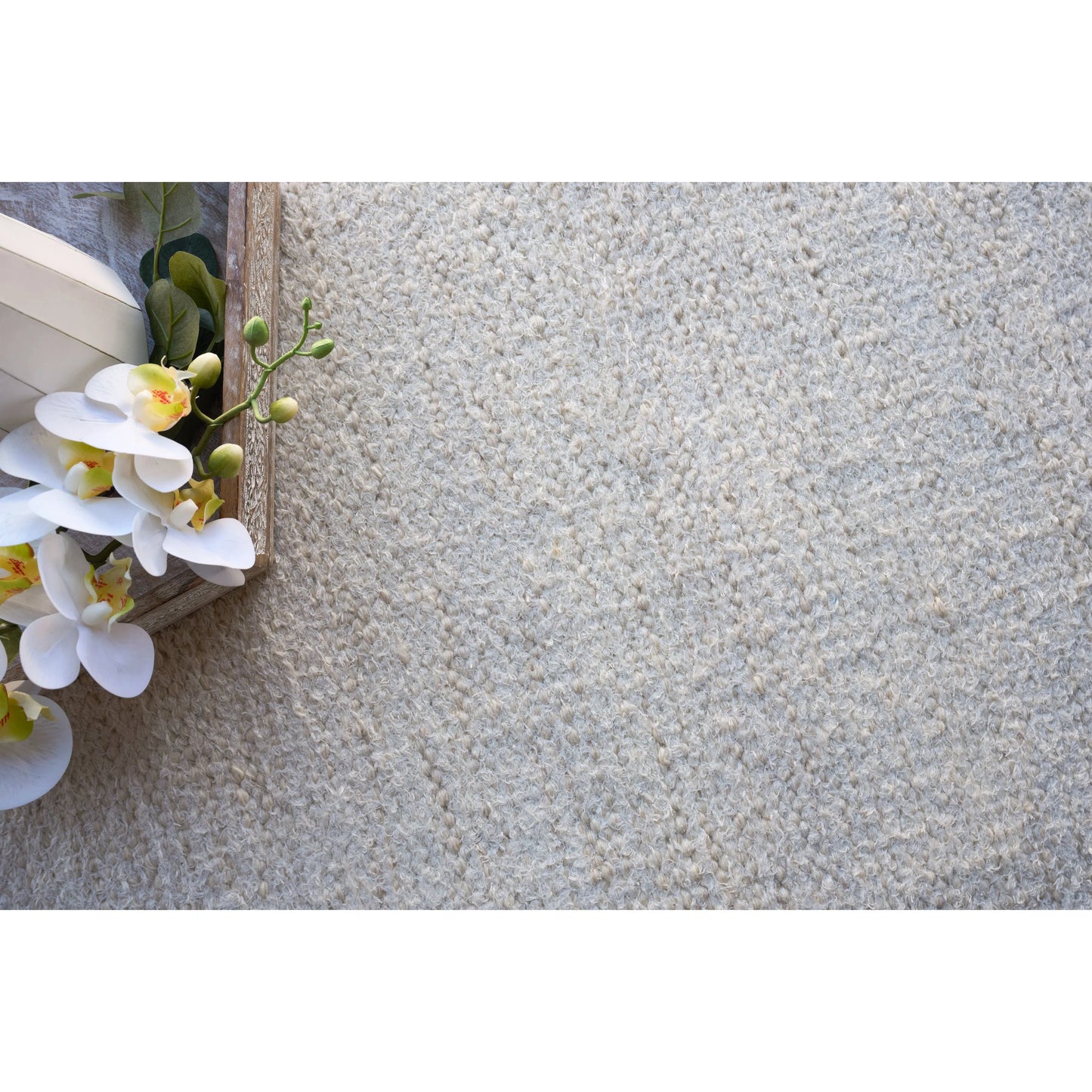 013 SI-2222200,SI-2222203,SI-2222204 | Lifestyle | Tranquility Rug by Exquisite Rugs. Made from wool, mohair in a unique style.