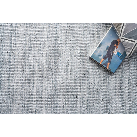 Loro 4959 Rug by Exquisite Rugs in gray. Made from p.e.t. yarn in a unique style.