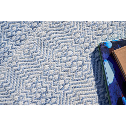 Echo 4979 Rug by Exquisite Rugs in light blue. Made from p.e.t. yarn in a unique style.