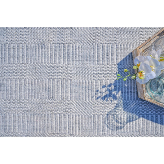 Naples 4981 Rug by Exquisite Rugs in light silver. Made from pet yarn in a unique style.