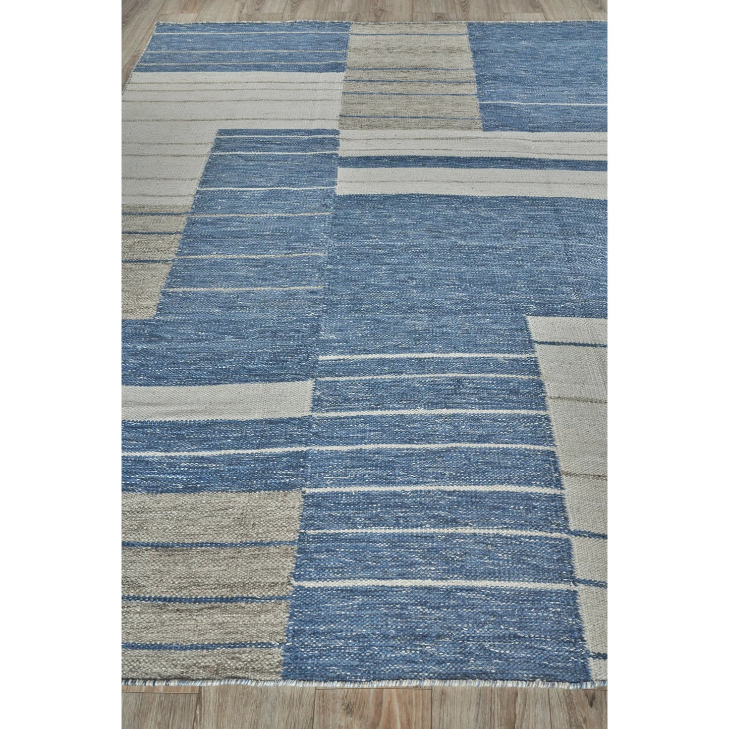 003 SI-2222220,SI-2222221,SI-2384345 | Closeup | Scandinavian Rug by Exquisite Rugs in blue, ivory. Made from new zealand wool in a unique style.