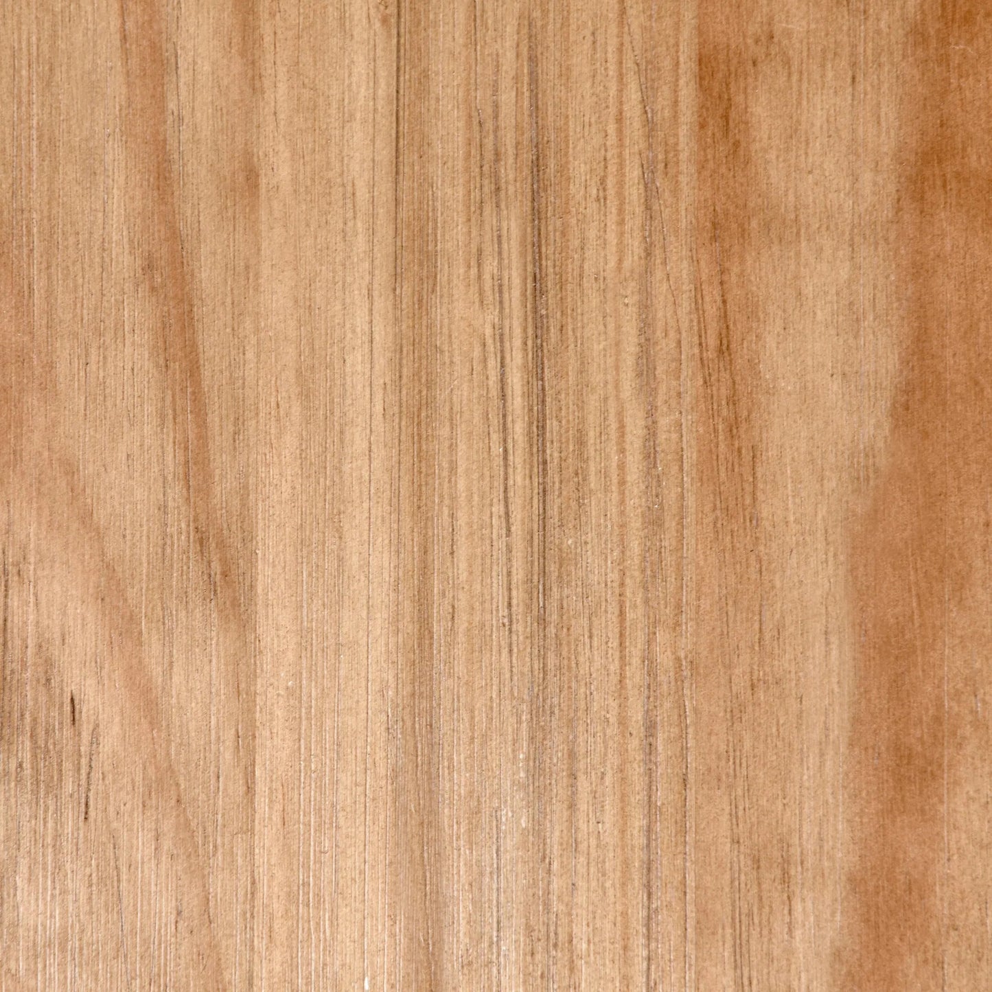 005 SI-2256319 | Closeup | Maxwell Oval Pine Wood Dining Table by Kosas Home in natural. Made from pine wood in a cottage & farmhouse style.