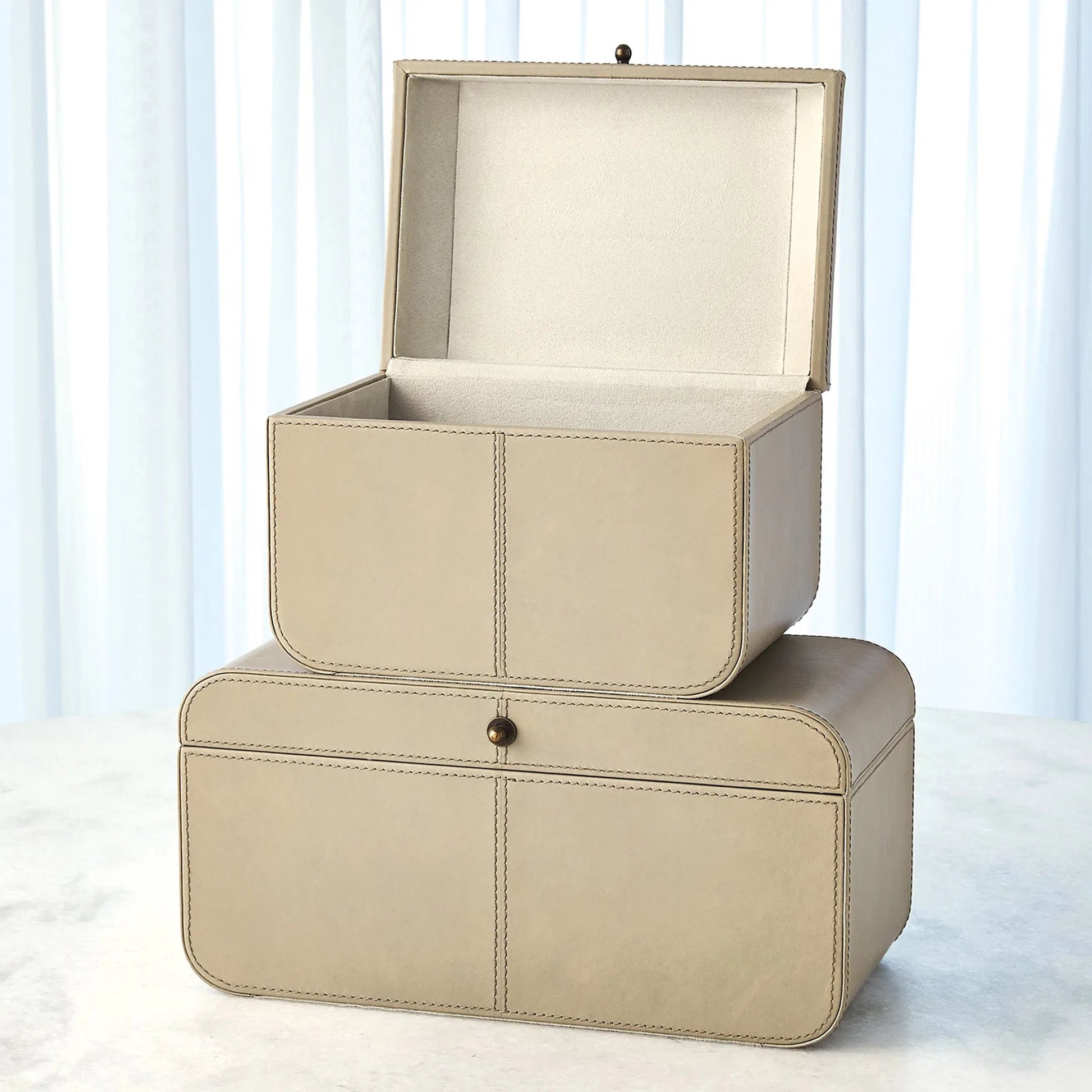 Curved Corner Box by Global Views. Made from mdf, leather, polysuede lining in a eclectic & global style.