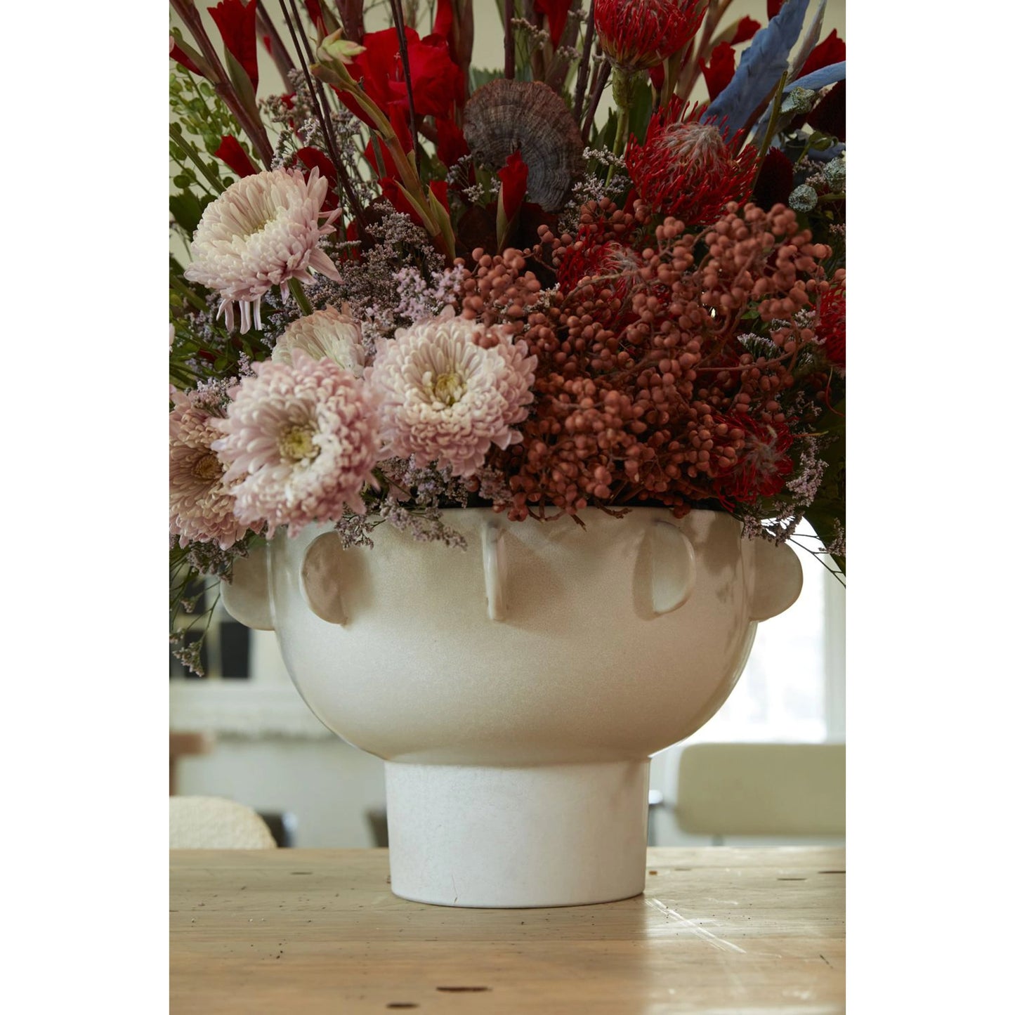 003 SI-2085669 | Lifestyle | Reverie Bowl by Accent Decor in off-white. Made from ceramic in a modern style.