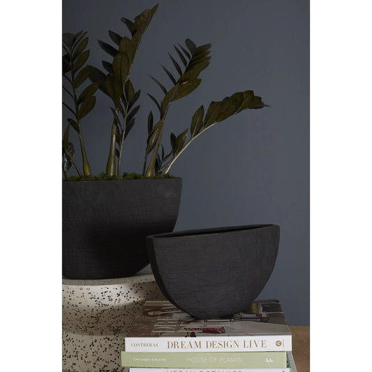 Anneli Boat by Accent Decor. Made from ceramic in a modern style.