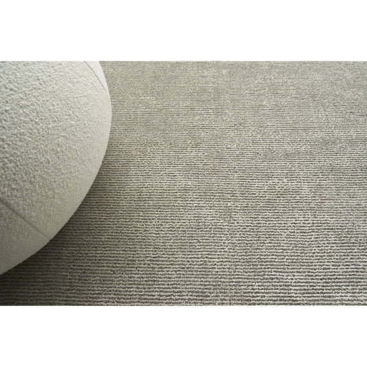 Duo 5176 Rug by Exquisite Rugs in silver, dark gray. Made from new zealand wool, bamboo silk in a unique style.