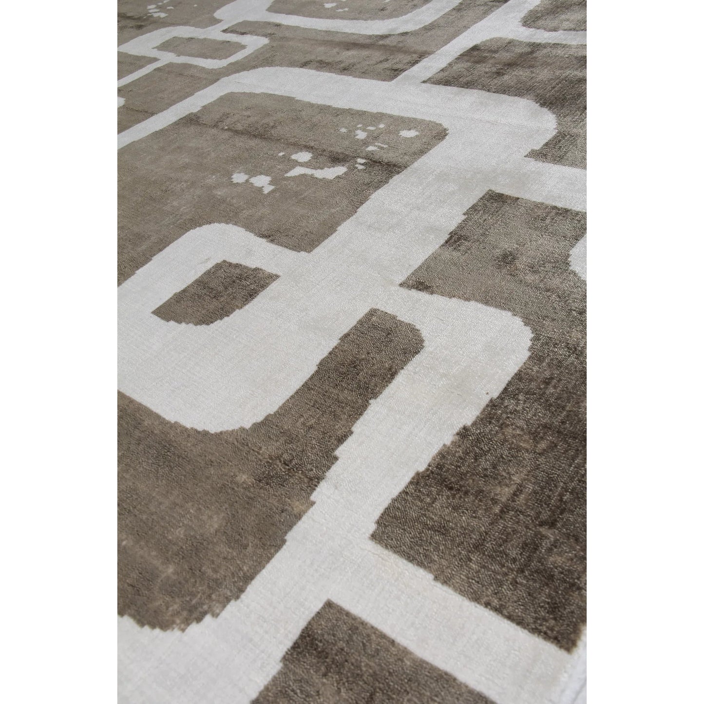 078 SI-2384378 | Closeup | Koda Rug by Exquisite Rugs. Made from bamboo silk in a unique style.