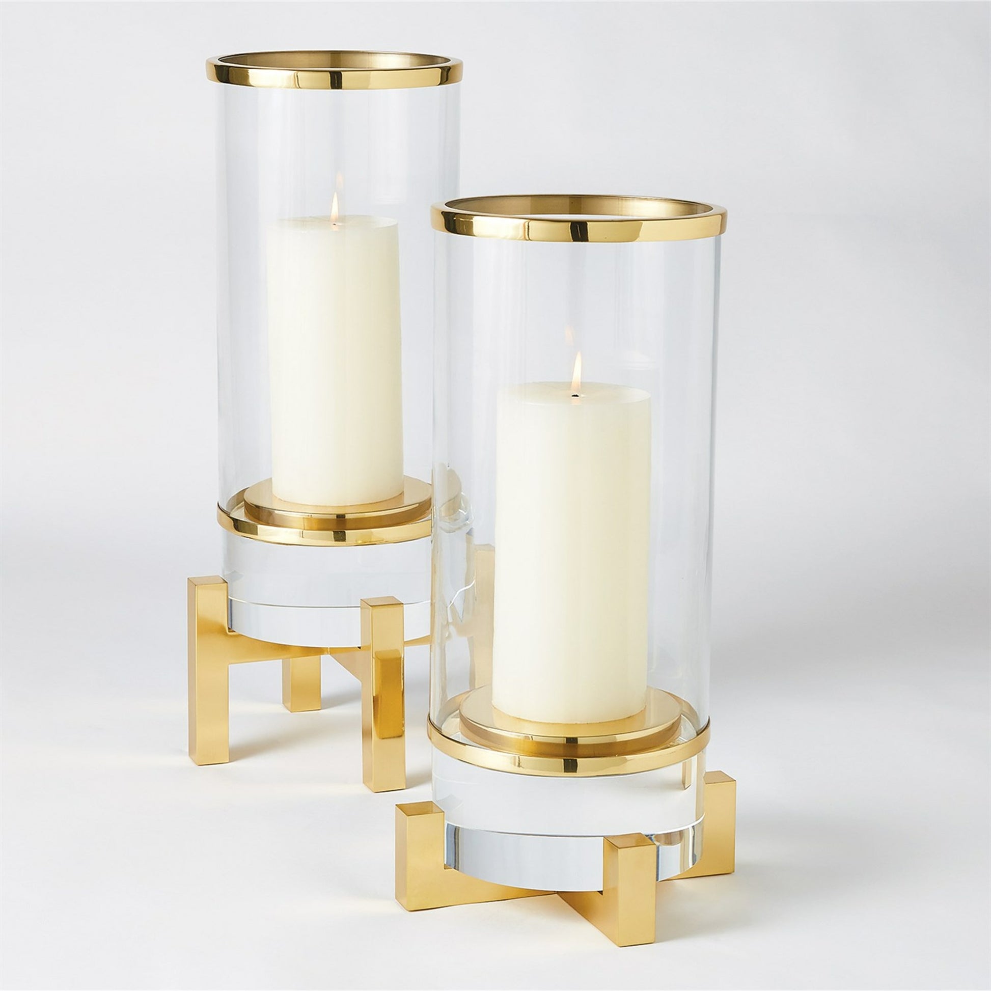 Cylinder Hurricane by Global Views in nickel. Made from brass, nickel, glass in a transitional style.