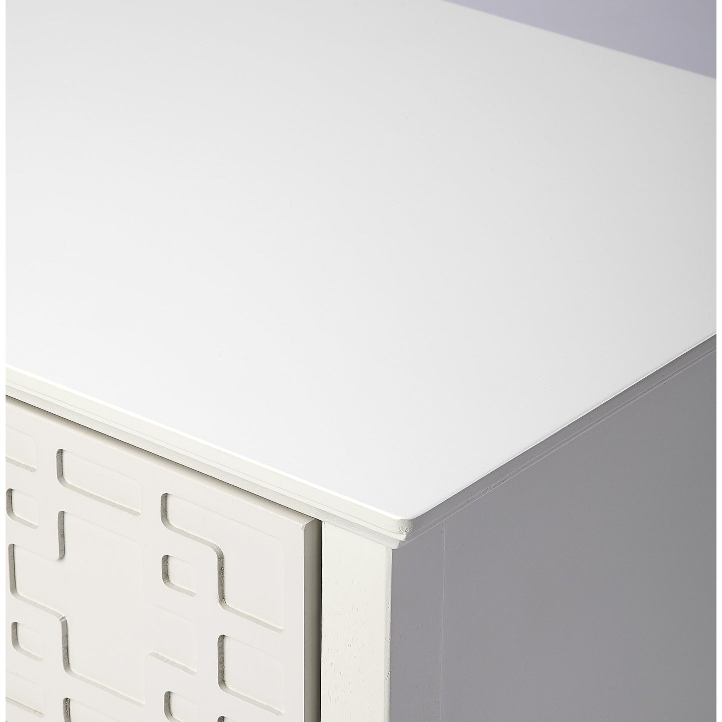 004 S-346275 | Additional Silo | Kinsley Glossy White Accent Chest by Butler Specialty Company in off white and glossy white. Made from bayur wood solids, mdf, pewter finished steel hardware in a transitional style.