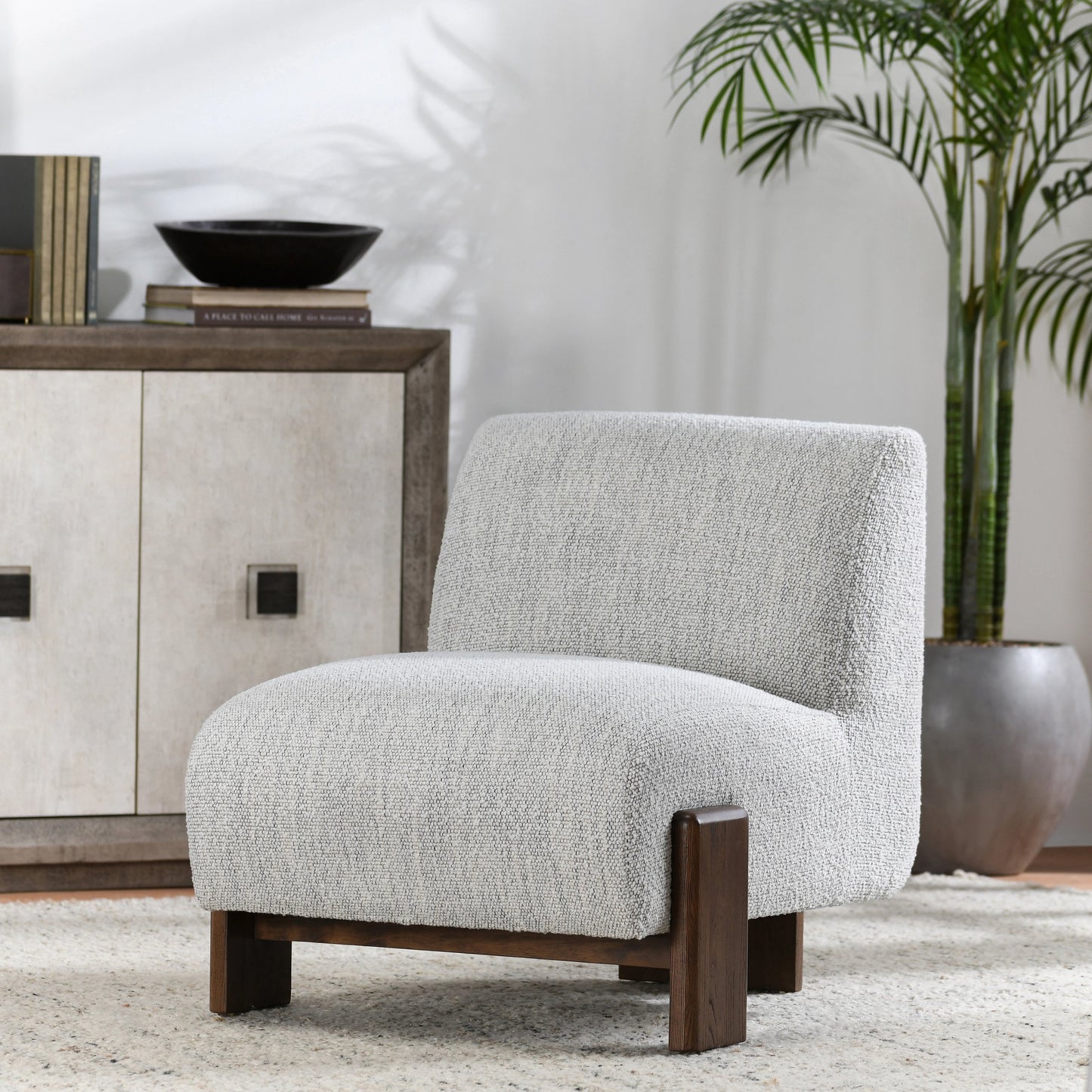 018 SI-2160324 | Lifestyle | Chelsea Accent Chair by Classic Home in ivory. Made from 80% polyester, 20% acrylic, ash wood in a modern style.