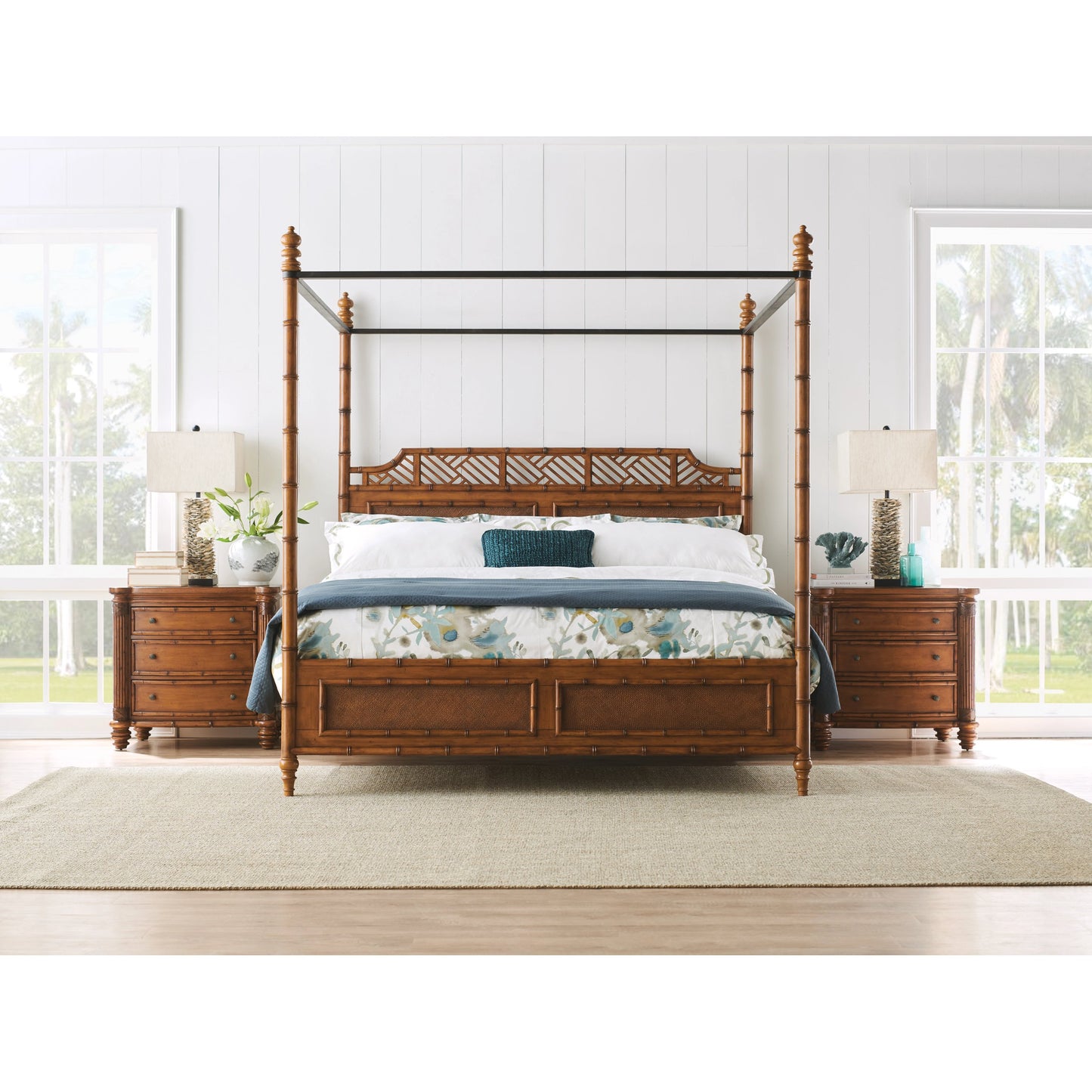 004 SR-836262 | Lifestyle | Martinique Night Stand by Tommy Bahama Home. Made from unique in a traditional style.