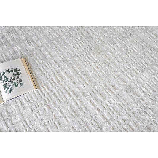Crescendo 5323 Rug by Exquisite Rugs in white. Made from bamboo silk in a unique style.