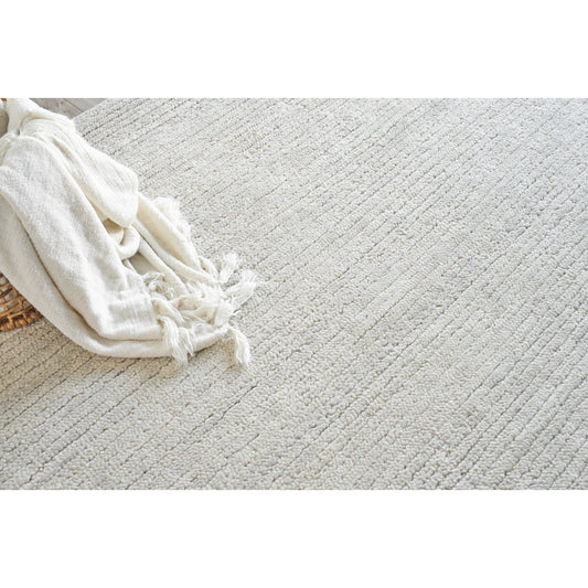 Urth 5394 Rug by Exquisite Rugs in silver. Made from new zealand wool in a unique style.
