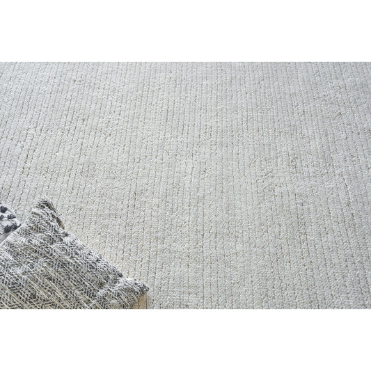 Urth 5396 Rug by Exquisite Rugs in cream. Made from new zealand wool in a unique style.