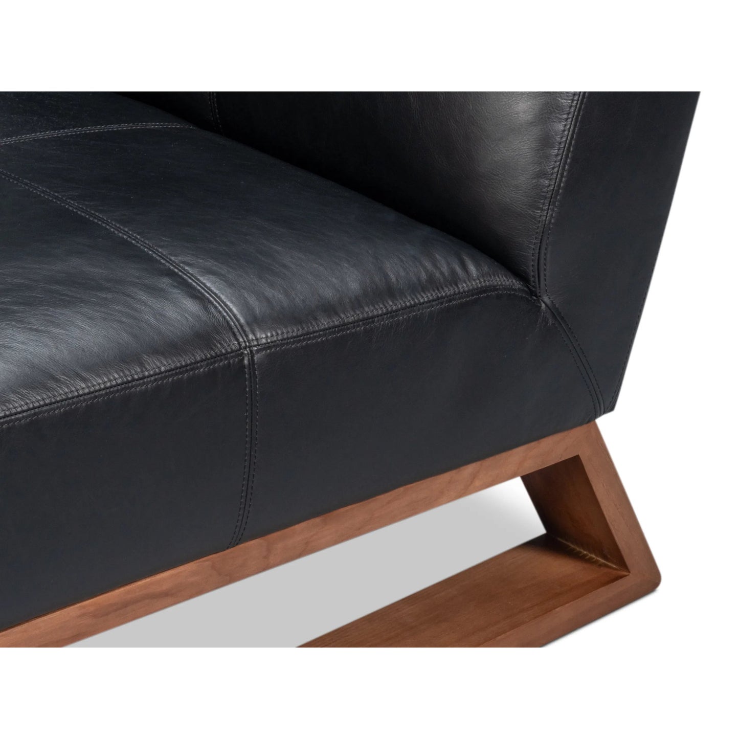 014 SI-2462104 | Closeup | Wylam Leather Chair by Sarreid Ltd. in onyx black. Made from unique in a traditional style.