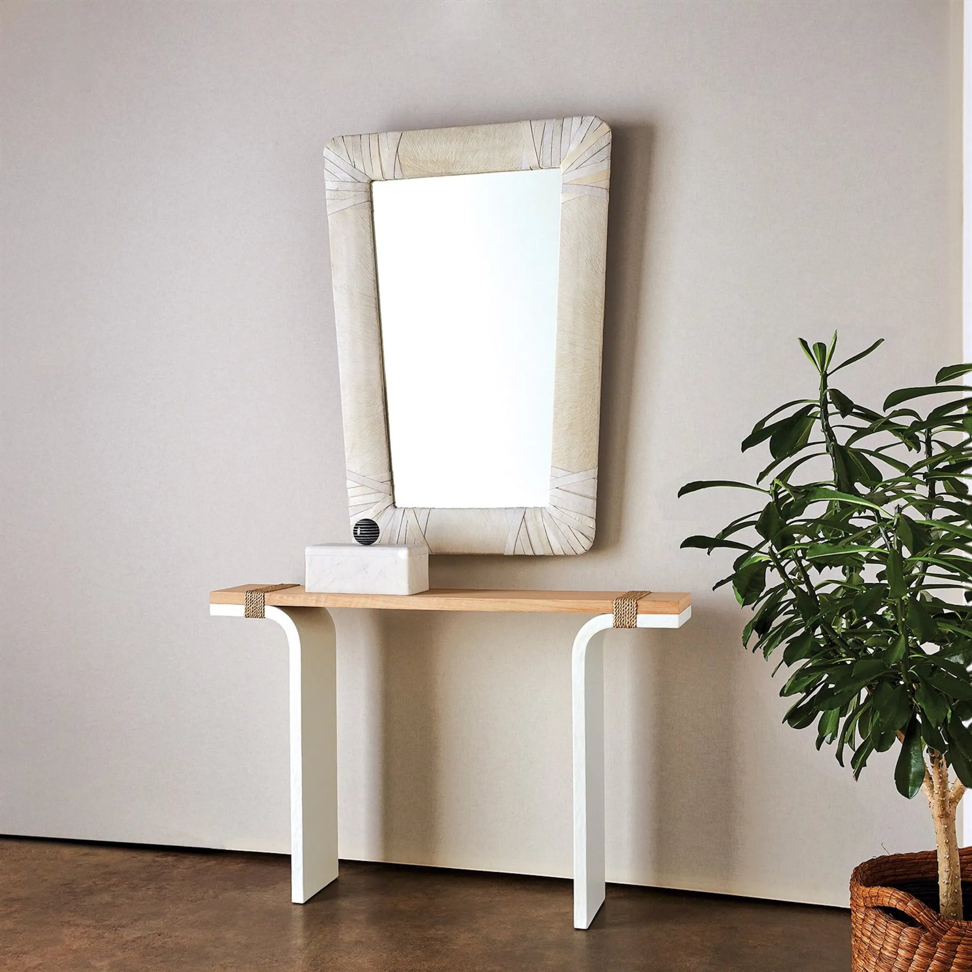 Debby Console by Global Views in white and oak. Made from unique in a transitional style.