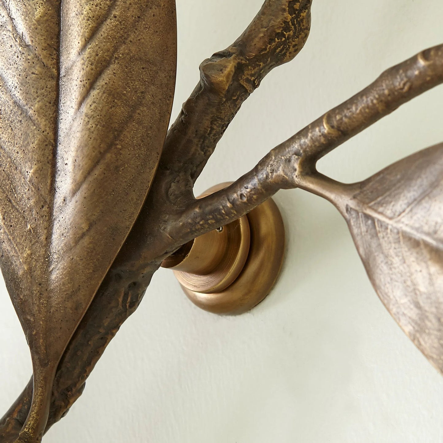 003 SI-2446405,SI-2446406 | Closeup | Magnolia Branch Wall Art by Global Views in antique brass, gold. Made from brass in a modern style.