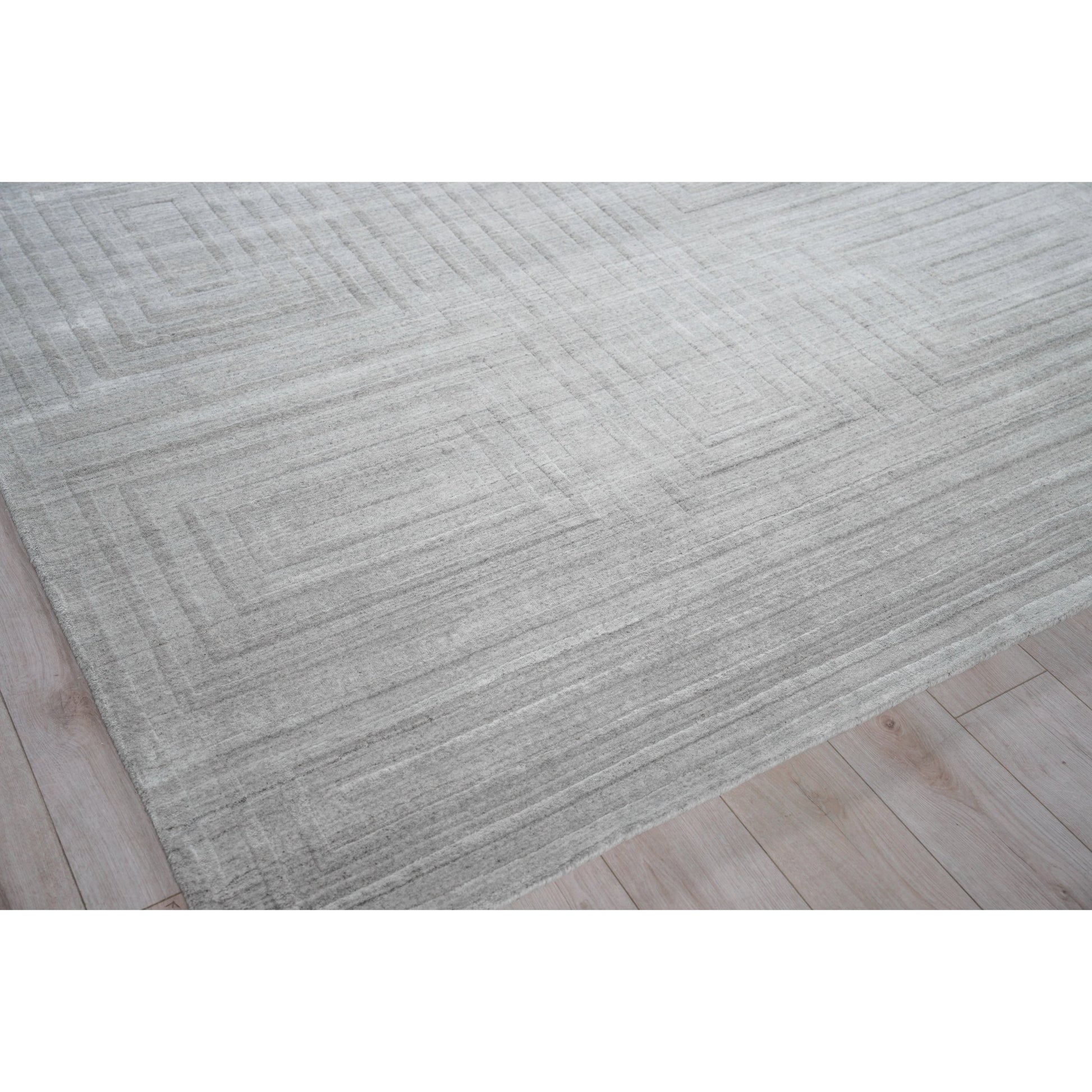 Castelli 5627 Rug by Exquisite Rugs in light gray. Made from bamboo silk, new zealand wool in a unique style.