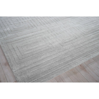 Castelli 5627 Rug by Exquisite Rugs in light gray. Made from bamboo silk, new zealand wool in a unique style.