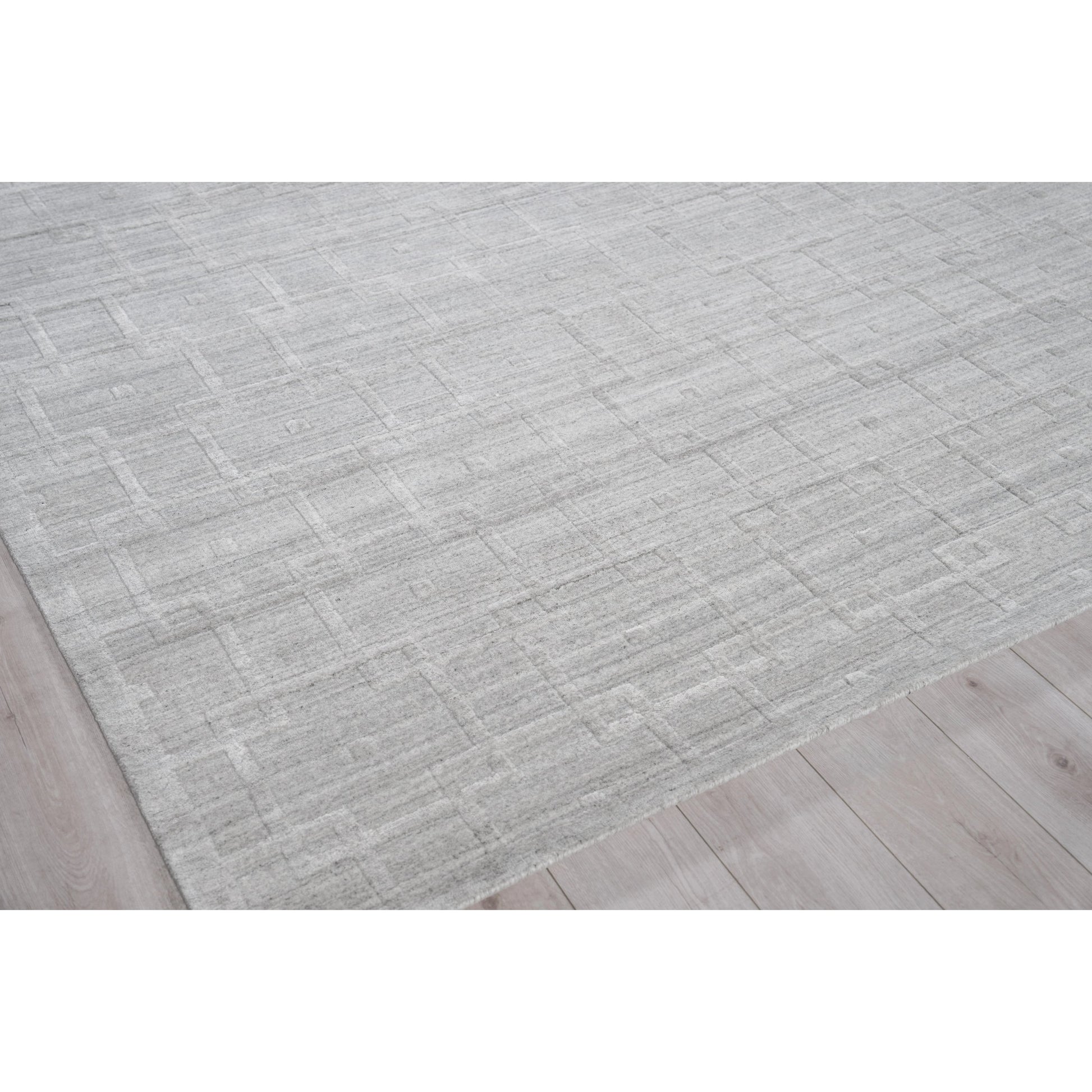 Castelli 5628 Rug by Exquisite Rugs in light silver. Made from bamboo silk, new zealand wool in a unique style.