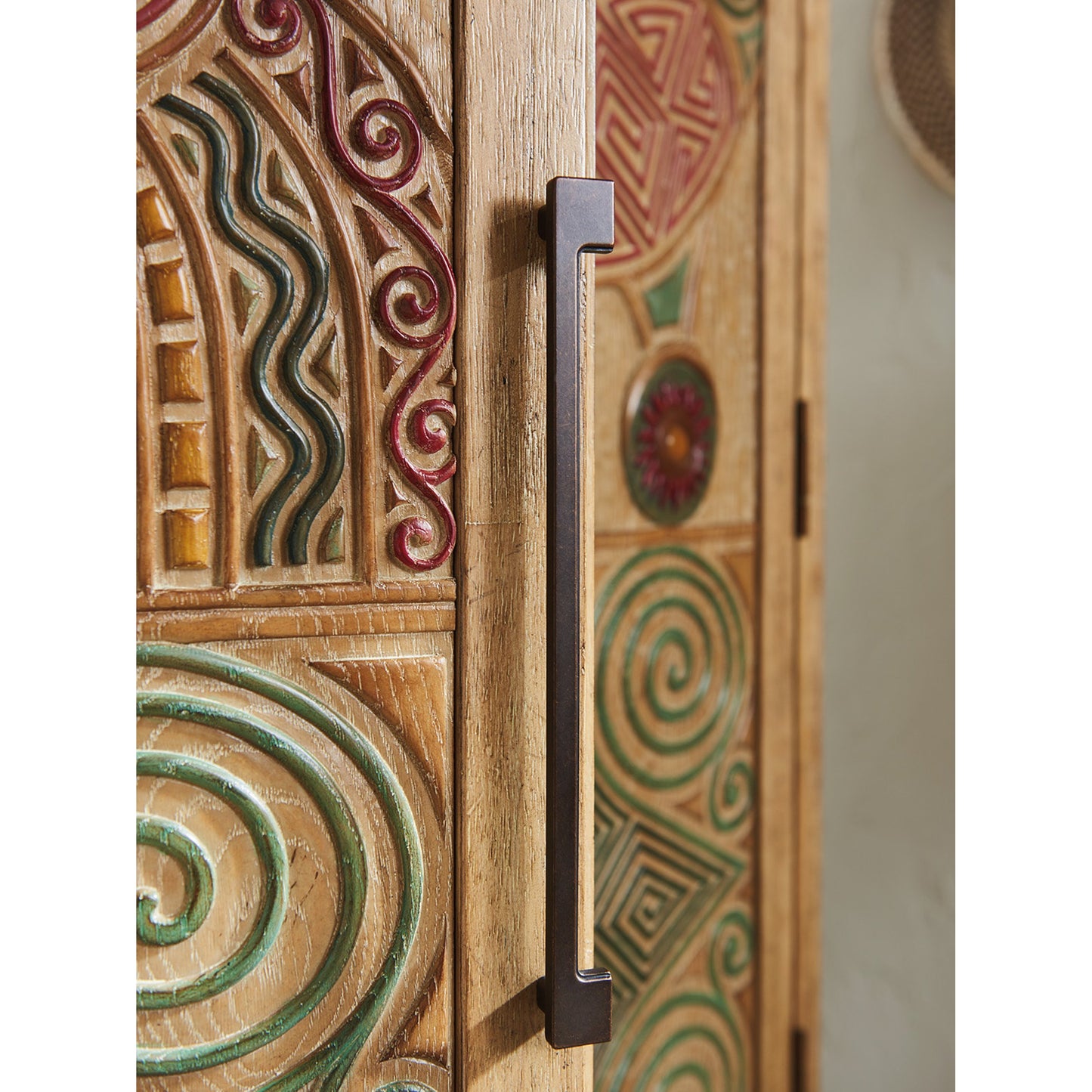 002 SR-835998 | Additional Silo | Cameroon Bar Cabinet by Tommy Bahama Home. Made from unique in a coastal style.