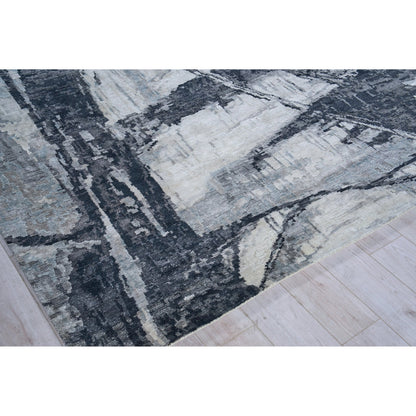 Floor Art 5707 Rug by Exquisite Rugs in silvery, dark gray. Made from bamboo silk in a unique style.