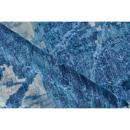 Floor Art 5709 Rug by Exquisite Rugs in ivory, dark blue. Made from bamboo silk in a unique style.