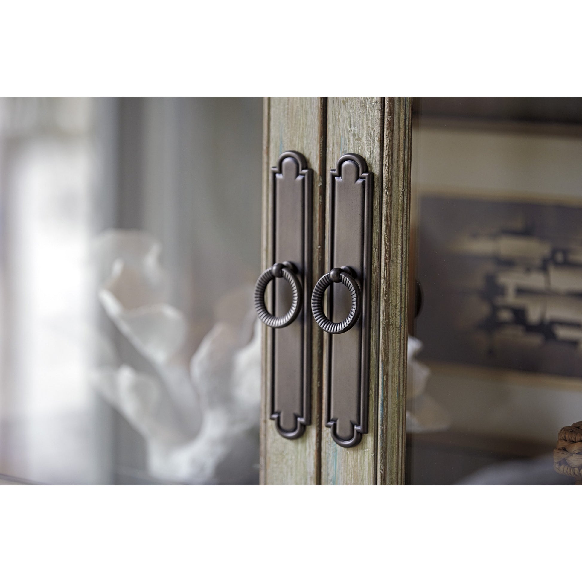 Sanctuary Curio China by Tommy Bahama Home. Made from unique in a transitional style.