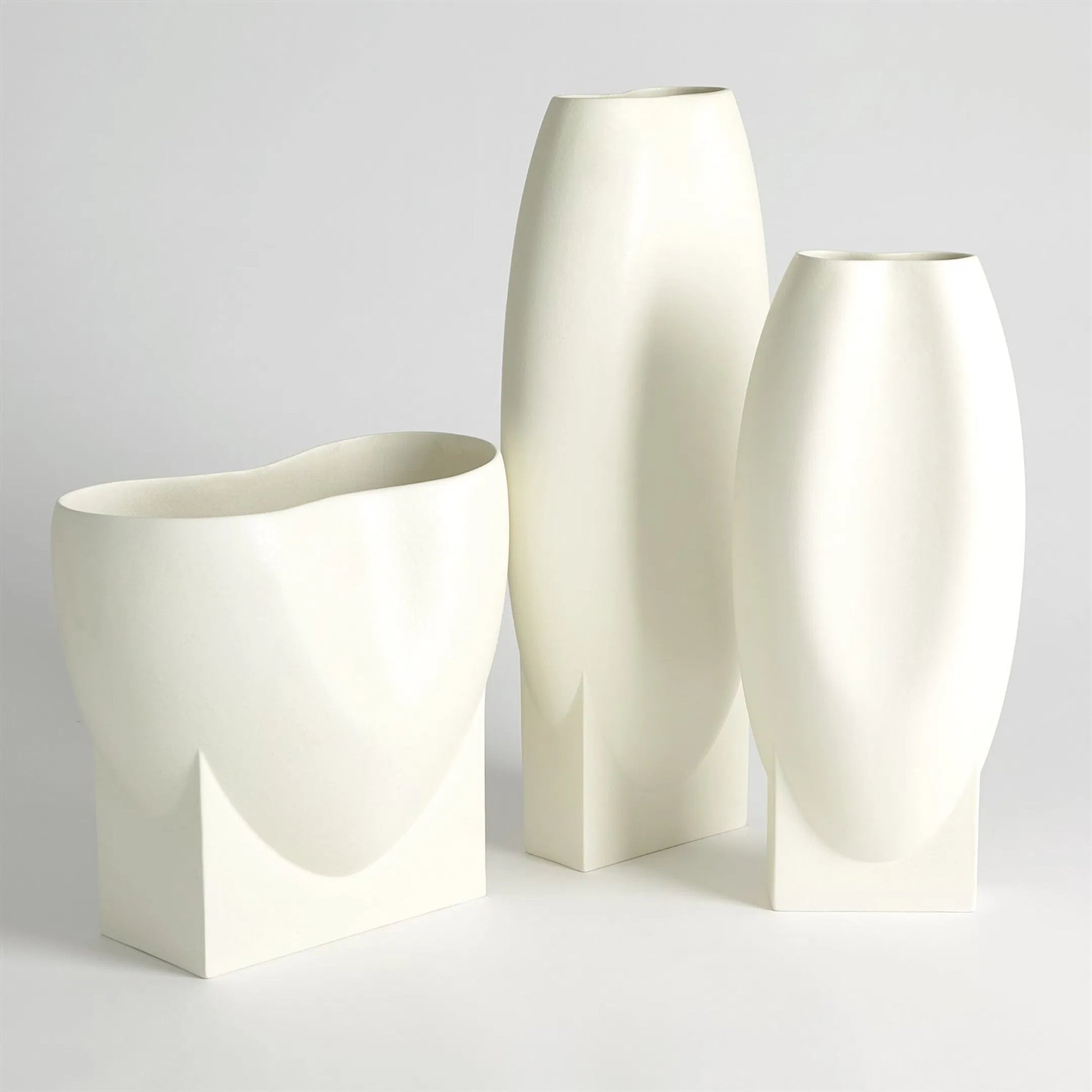 Orpheus Vase by Global Views. Made from unique in a modern style.