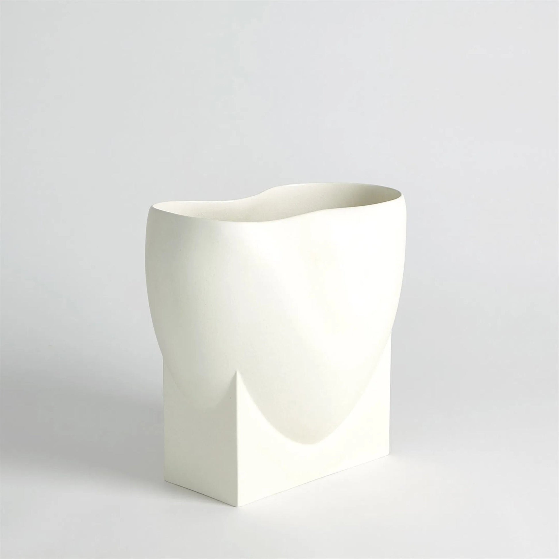 Orpheus Vase by Global Views. Made from unique in a modern style.