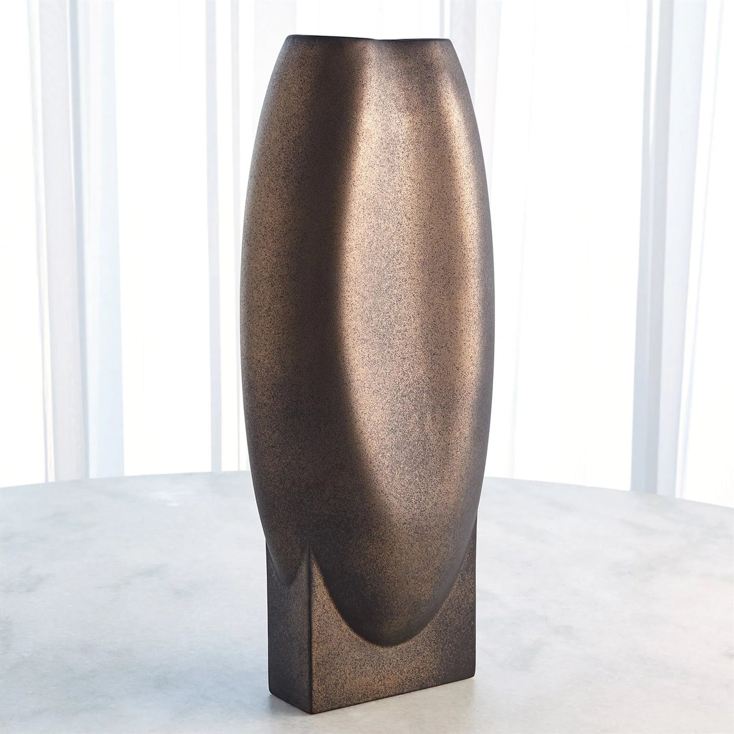 007 SI-2324046 | Lifestyle | Orpheus Vase by Global Views. Made from unique in a modern style.