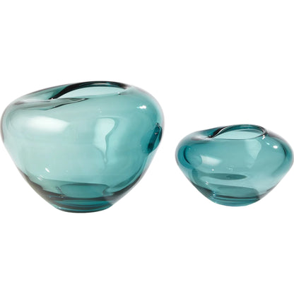 Undulating Vase by Global Views in azure. Made from unique in a unique style.