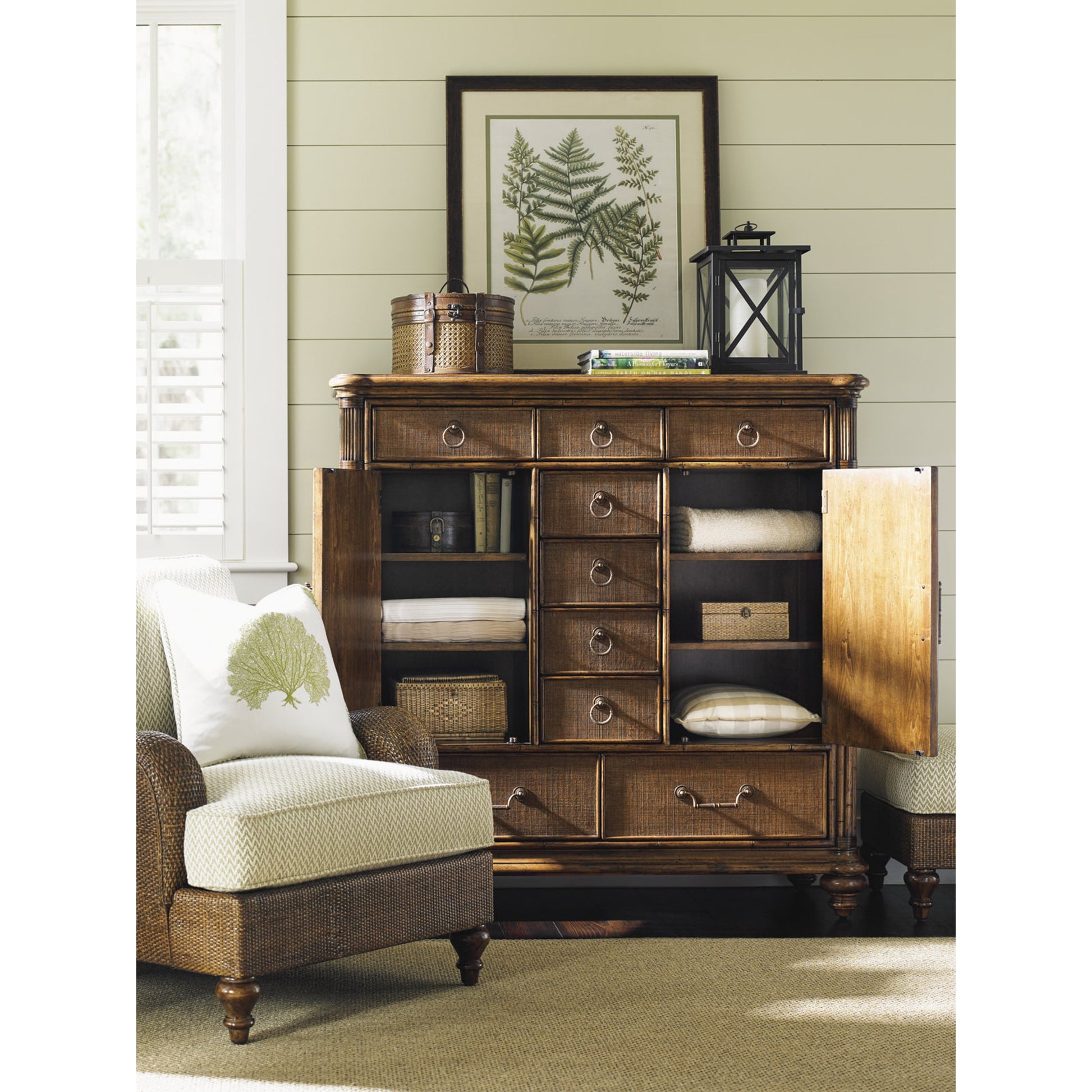 Balencia Gentlemans Chest by Tommy Bahama Home. Made from unique in a traditional style.