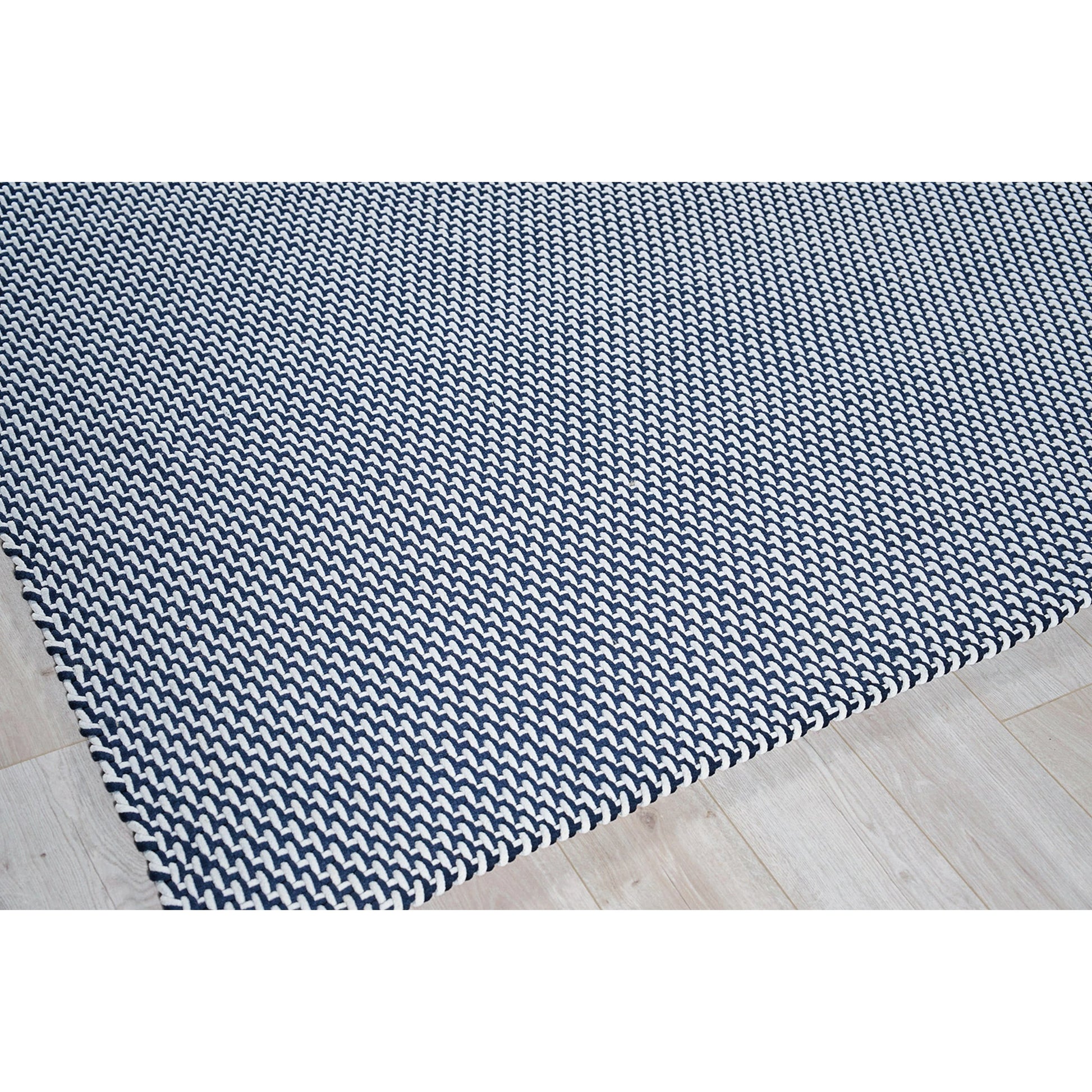 Harbor Rug by Exquisite Rugs. Made from polypropylene in a unique style.