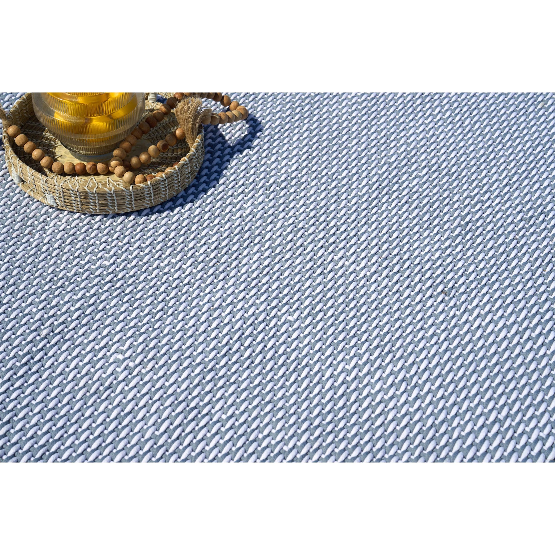 Harbor Rug by Exquisite Rugs. Made from polypropylene in a unique style.