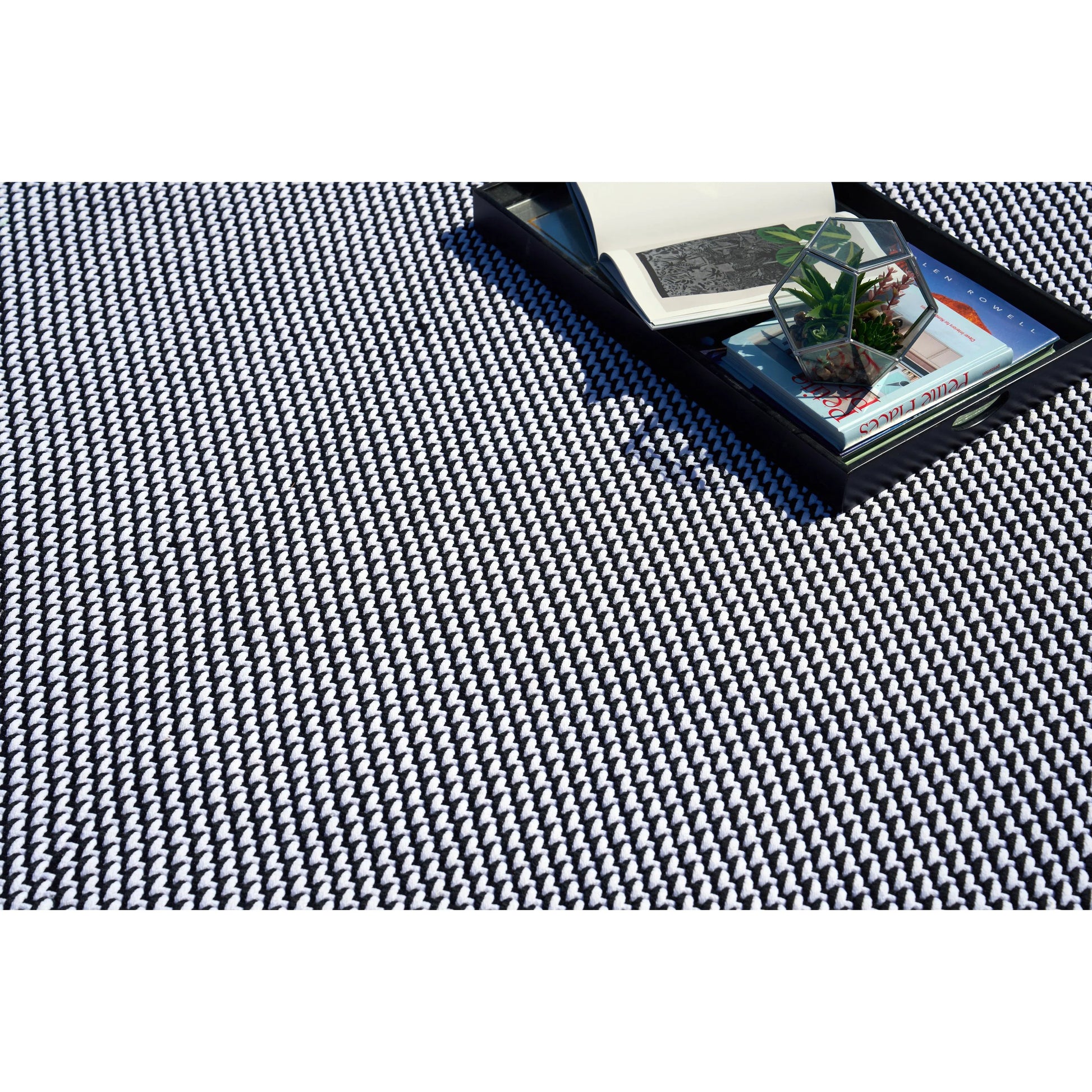 Harbor Rug by Exquisite Rugs. Made from polypropylene in a unique style.