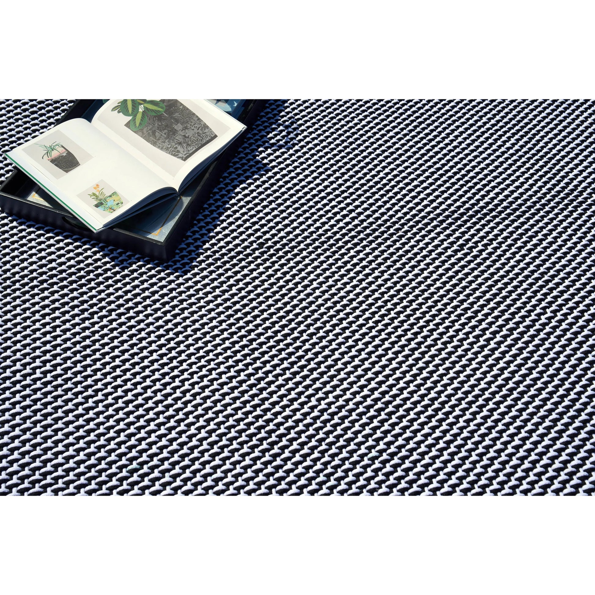 Harbor Rug by Exquisite Rugs. Made from polypropylene in a unique style.