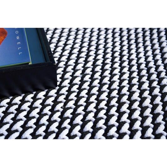 Harbor 6043 Rug by Exquisite Rugs in white, black. Made from polypropylene in a unique style.